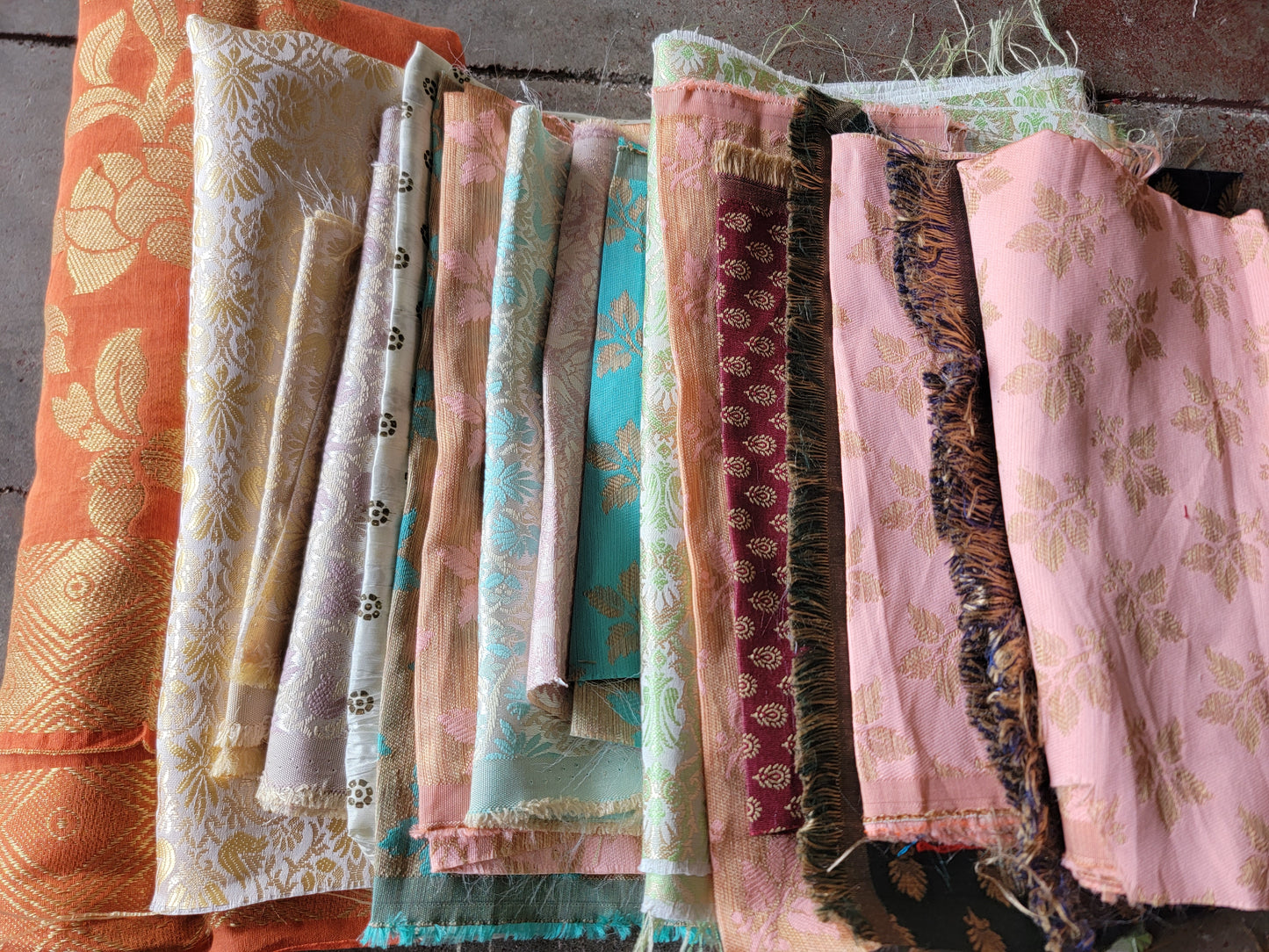 Set Of 10 Beaded Embroidered Lace Trim Art Craft Stitching fabric Doll Clothes Ornament Projects