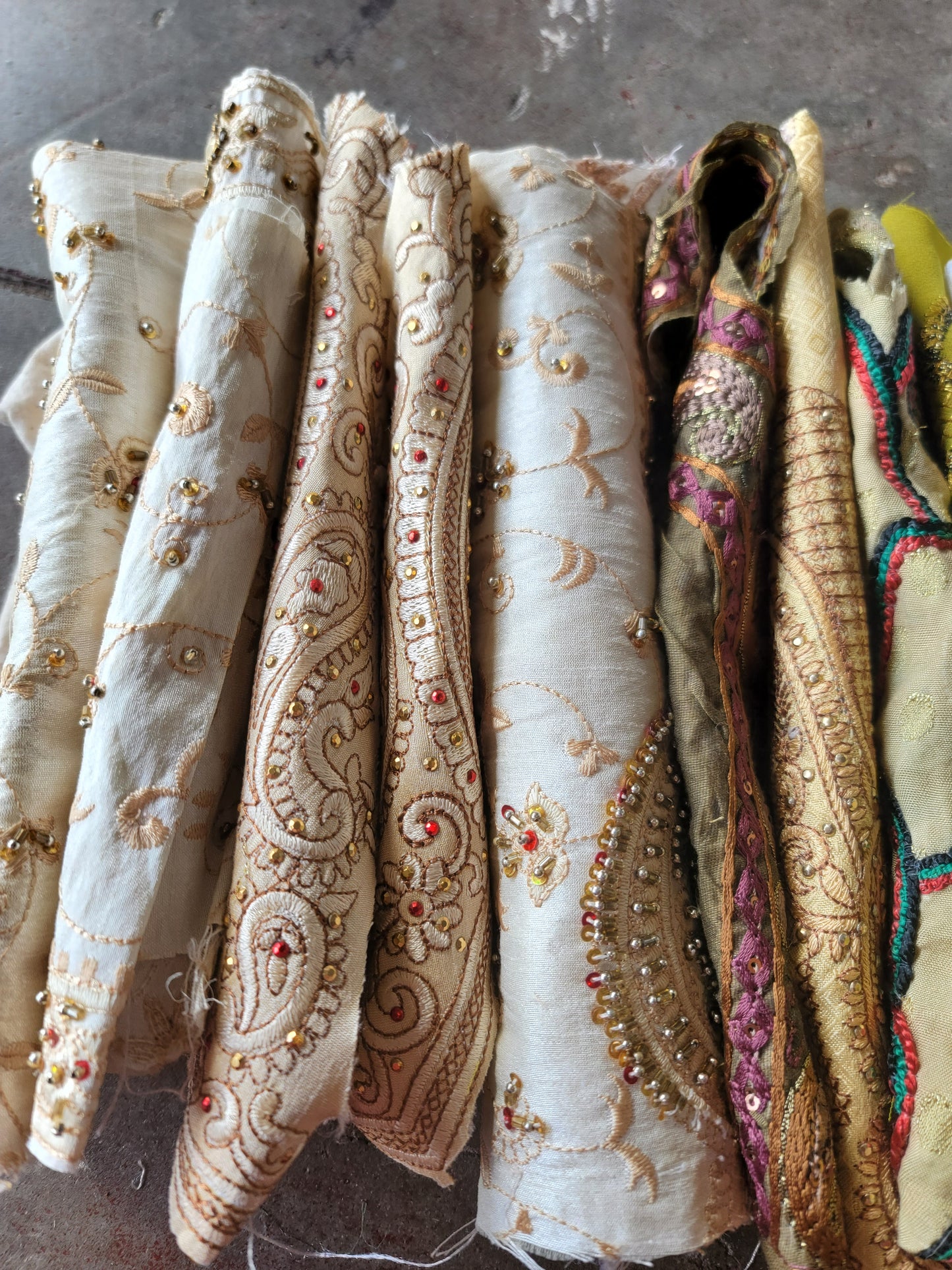 Set Of 10 Beaded Embroidered Lace Trim Art Craft Stitching fabric Doll Clothes Ornament Projects